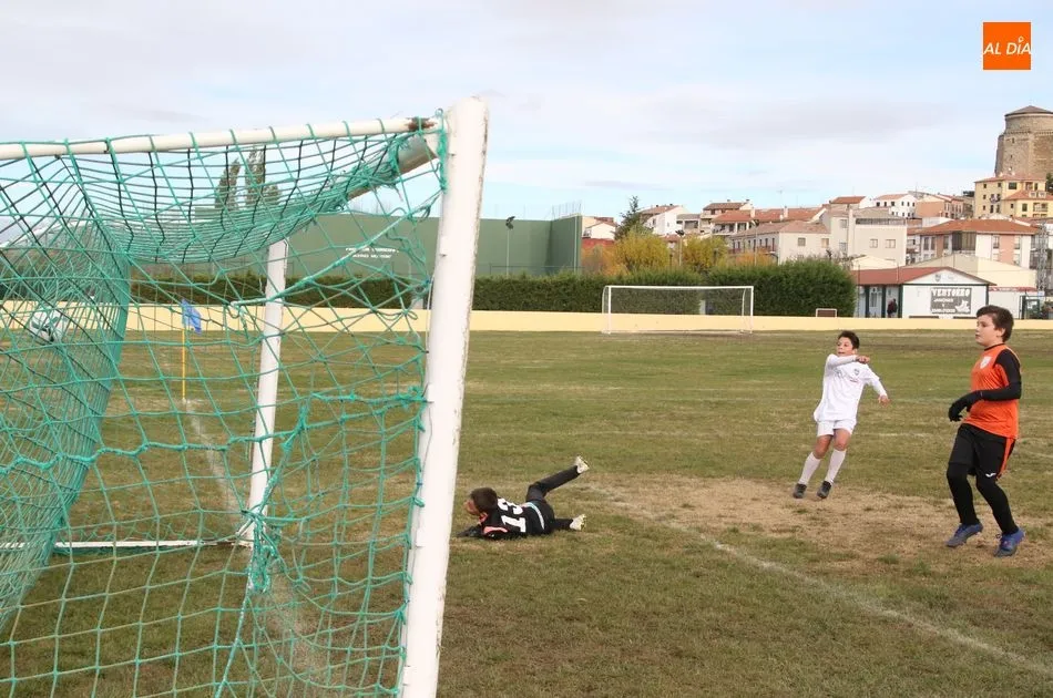 Foto 11 - Buena jornada para los equipos del Alba de Tormes Club de F&uacute;tbol