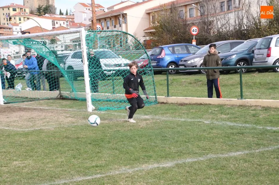 Foto 6 - Buena jornada para los equipos del Alba de Tormes Club de F&uacute;tbol