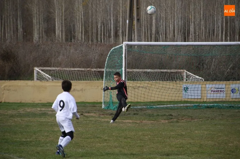 Foto 4 - Buena jornada para los equipos del Alba de Tormes Club de F&uacute;tbol