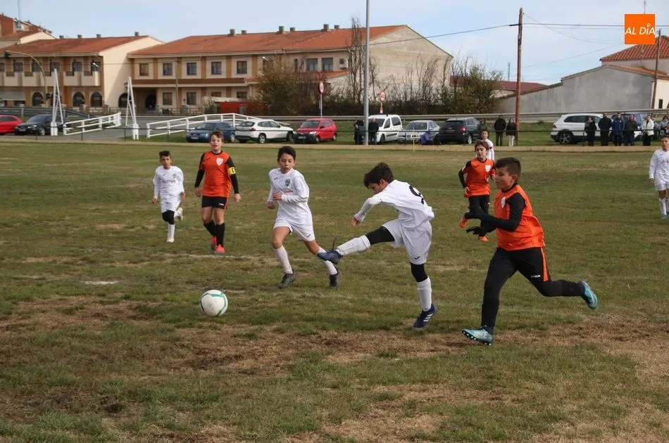 Foto 2 - Buena jornada para los equipos del Alba de Tormes Club de F&uacute;tbol