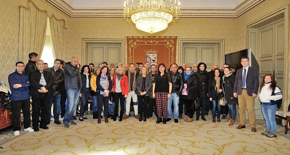 Acto de entrega de los diplomas en el Ayuntamiento