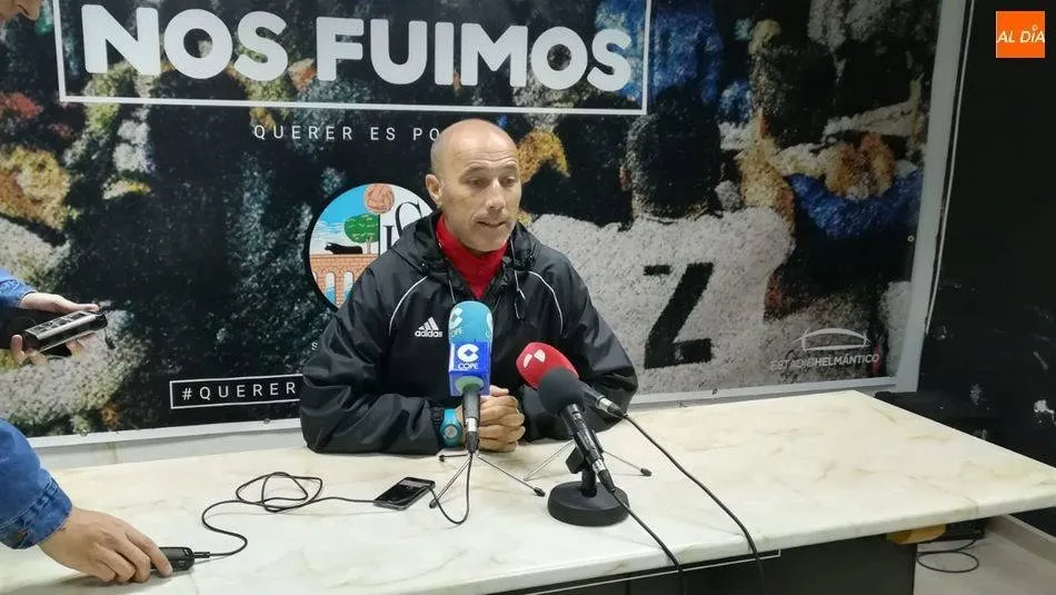 Calderón, durante una rueda de prensa. / R.F.G.