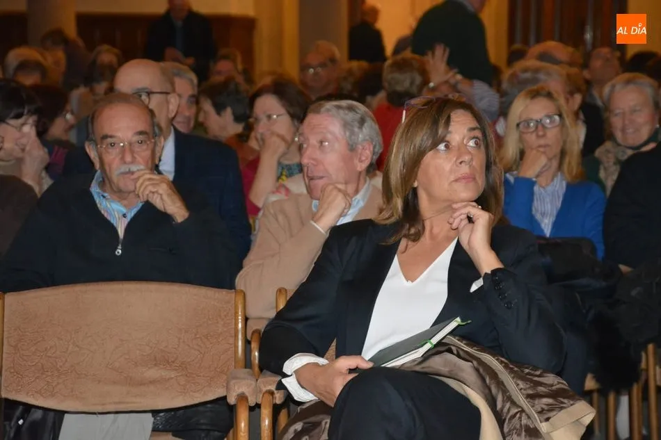 Foto 10 - Vicente Sierra Puparelli desvela&nbsp;los entresijos de la Universidad de Salamanca  