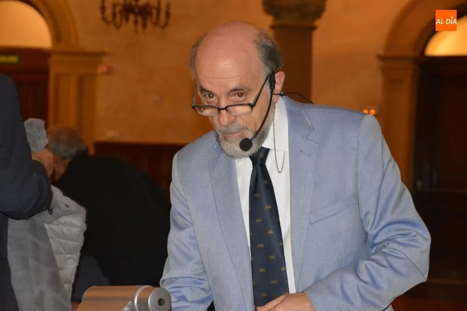 Foto 7 - Vicente Sierra Puparelli desvela&nbsp;los entresijos de la Universidad de Salamanca  