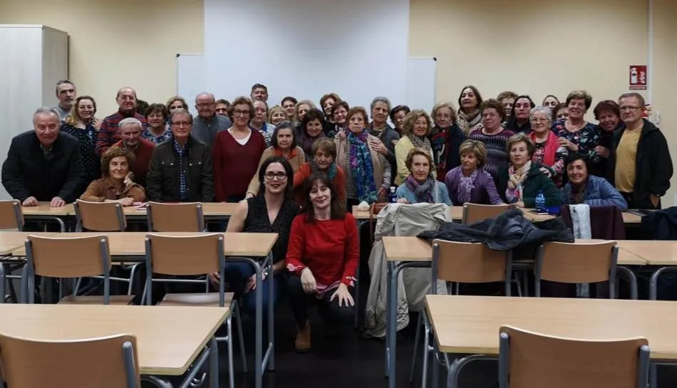 Finalizan las clases de Filosofía y Economía de la Empresa de la Universidad de la Experiencia  