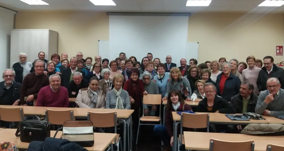 Foto 3 - Finalizan las clases de Filosof&iacute;a y Econom&iacute;a de la Empresa de la Universidad de la Experiencia  