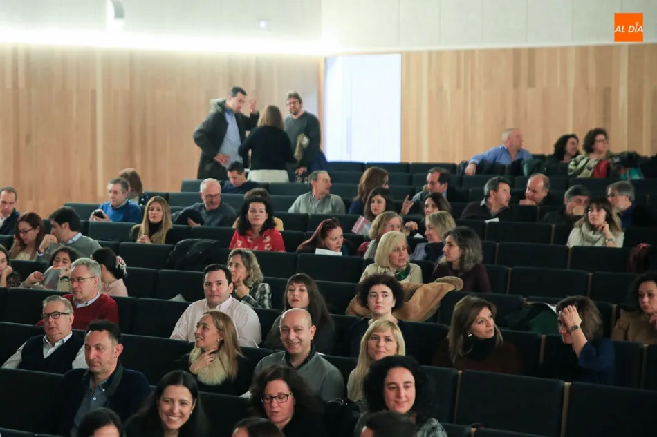 Foto 6 - Salmantinos ilustres y estudiantes celebran el 40 aniversario de la Constituci&oacute;n Espa&ntilde;ola
