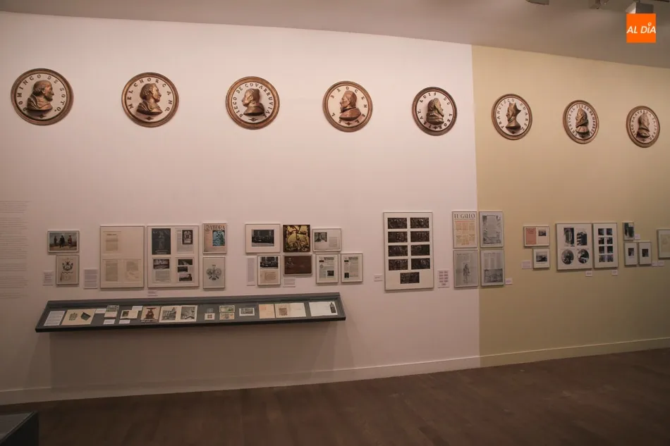 Foto 8 - Una exposici&oacute;n desvela la imagen con la que la Usal ha forjado su personalidad institucional  