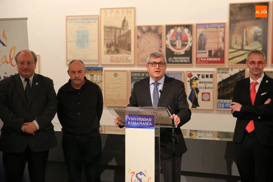 Foto 5 - Una exposici&oacute;n desvela la imagen con la que la Usal ha forjado su personalidad institucional  