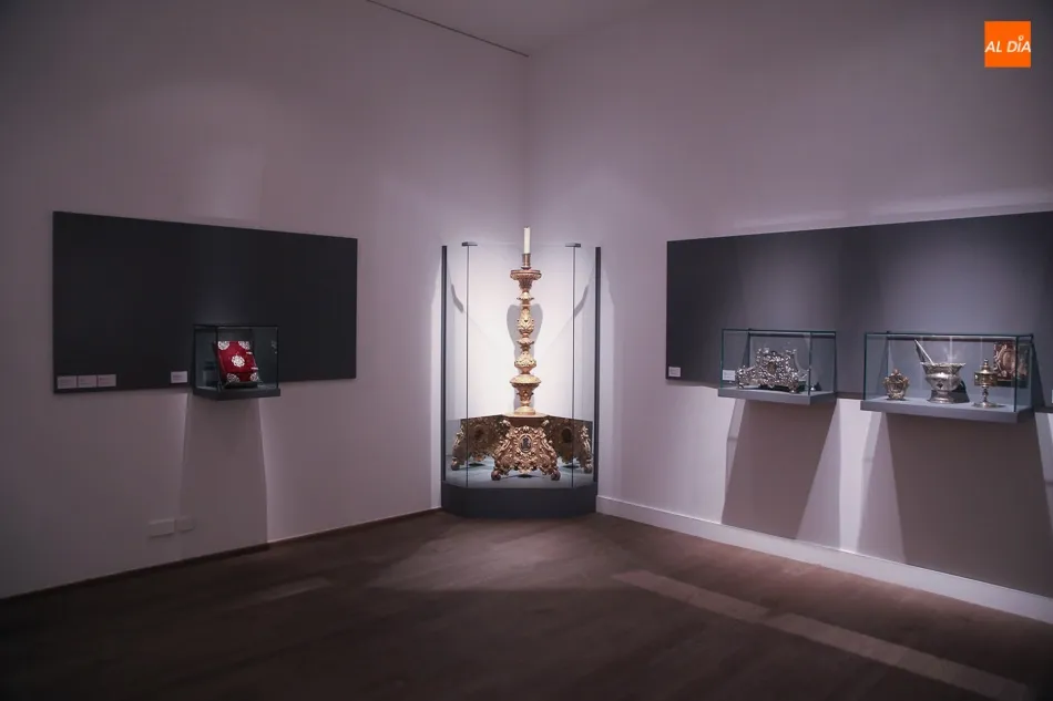 Foto 2 - Una exposici&oacute;n desvela la imagen con la que la Usal ha forjado su personalidad institucional  