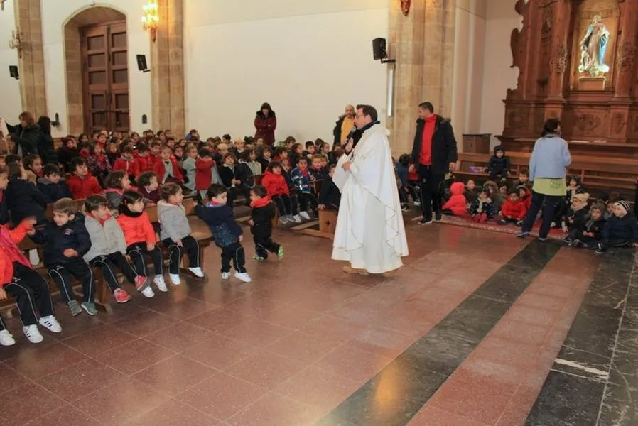 Foto 9 - El colegio Calasanz rinde homenaje a su patr&oacute;n por el D&iacute;a del Maestro  
