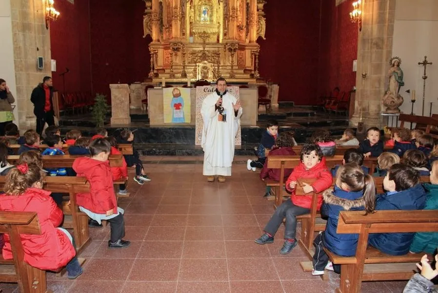 Foto 8 - El colegio Calasanz rinde homenaje a su patr&oacute;n por el D&iacute;a del Maestro  