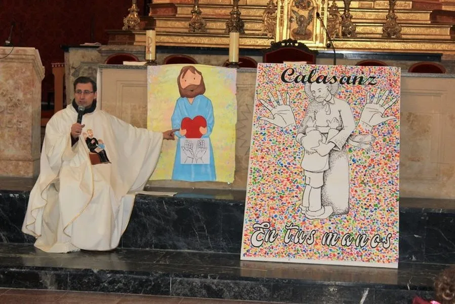 Foto 4 - El colegio Calasanz rinde homenaje a su patr&oacute;n por el D&iacute;a del Maestro  