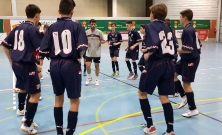 Foto 2 - Jorge Crespo entrena con la Selecci&oacute;n de Castilla y Le&oacute;n Sub&rsquo;16  