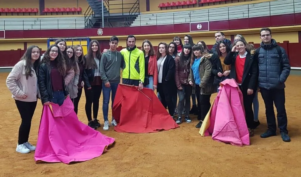 Jóvenes del IES Campo Charro celebran su 3ª convivencia con tiempo para la cultura y los toros  