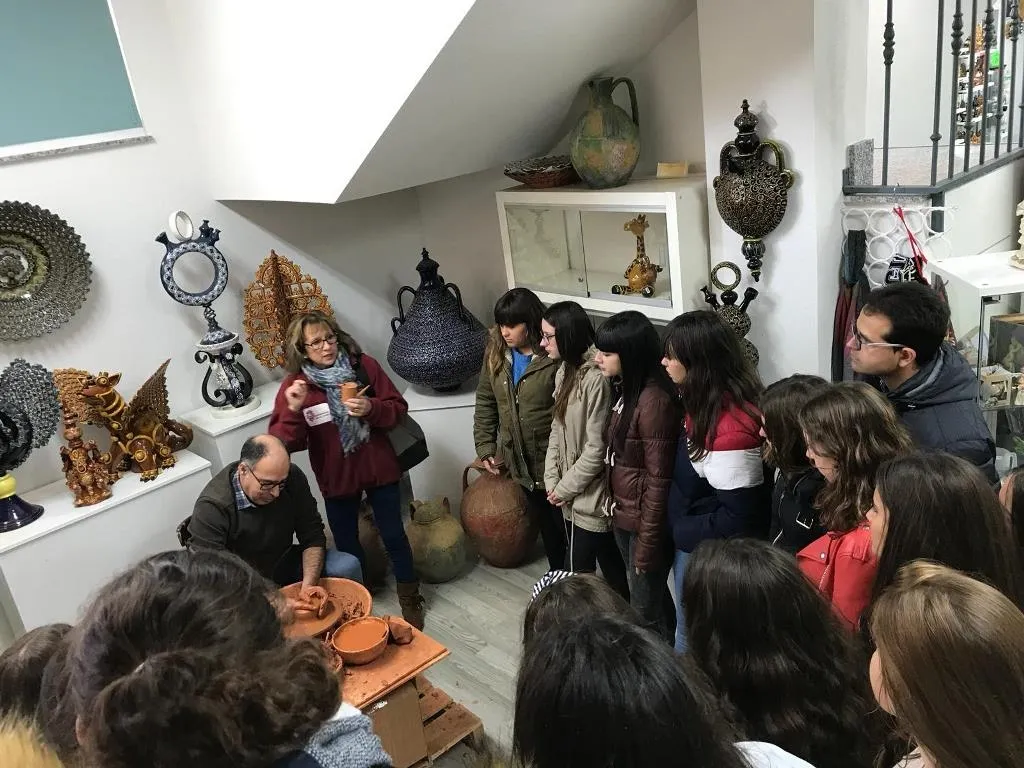 Foto 2 - J&oacute;venes del IES Campo Charro celebran su 3&ordf; convivencia con tiempo para la cultura y los toros  