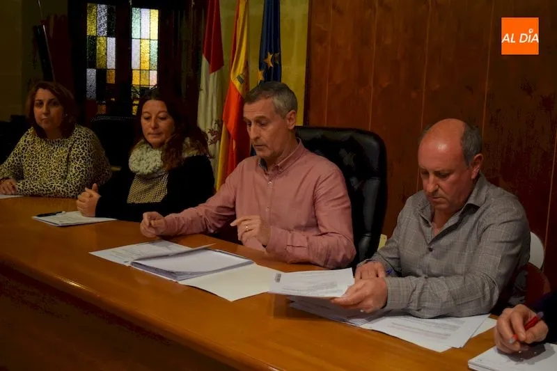 Foto 7 - El PSOE retira del pleno el punto sobre la adjudicaci&oacute;n del camping municipal a petici&oacute;n del...