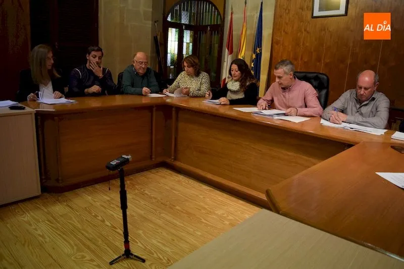 Foto 3 - El PSOE retira del pleno el punto sobre la adjudicaci&oacute;n del camping municipal a petici&oacute;n del...