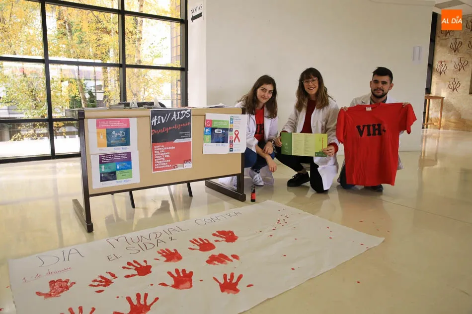 Foto 4 - Trece facultades de la USAL colaboran en la campa&ntilde;a de concienciaci&oacute;n sobre el VIH
