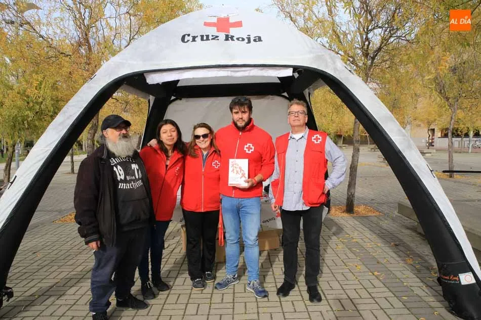Foto 3 - Trece facultades de la USAL colaboran en la campa&ntilde;a de concienciaci&oacute;n sobre el VIH