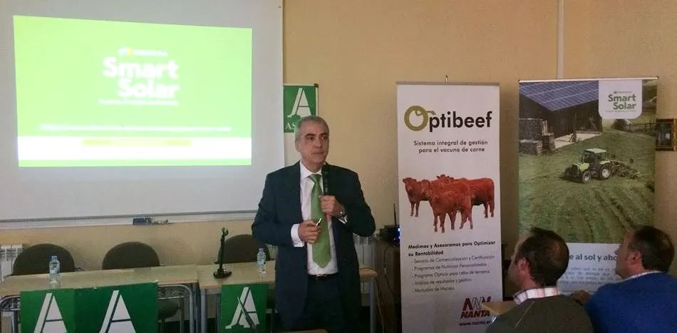 Foto 2 - Iberdrola presenta en Ciudad Rodrigo Smart Solar para fomentar la generaci&oacute;n solar fotovoltaica
