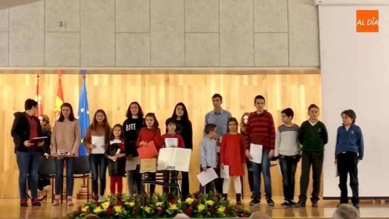 Foto 4 - El Colegio Calasanz participa en la celebraci&oacute;n de los 40 a&ntilde;os de la Constituci&oacute;n Espa&ntilde;ola