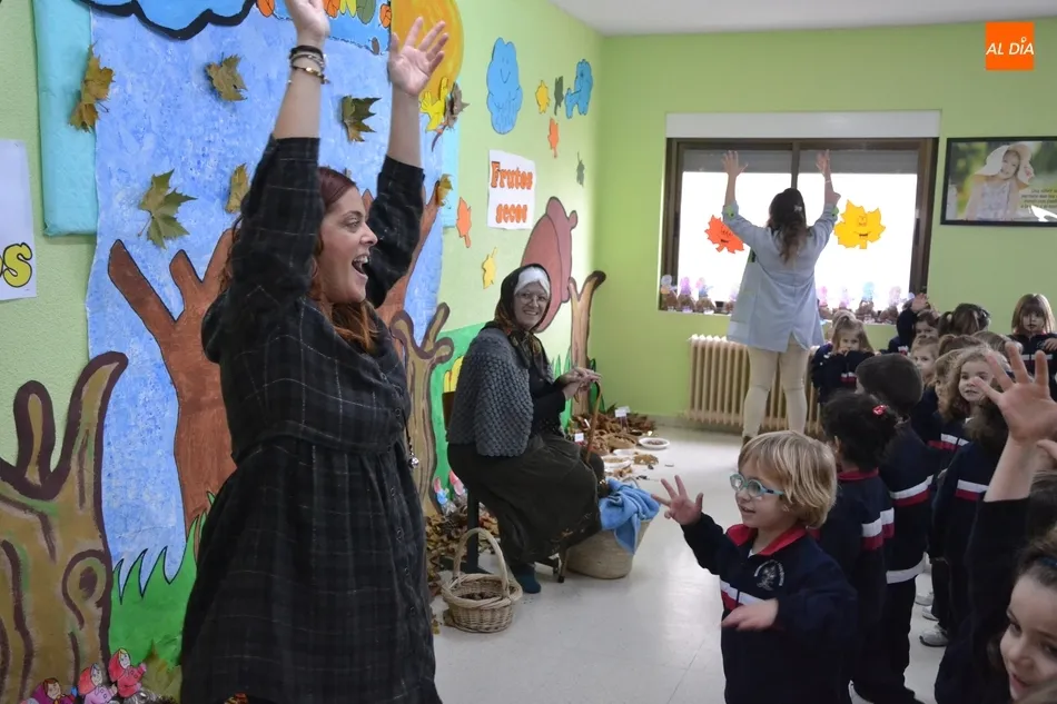 Foto 5 - El Colegio Misioneras-Santa Teresa recibe un a&ntilde;o m&aacute;s a la Casta&ntilde;era  