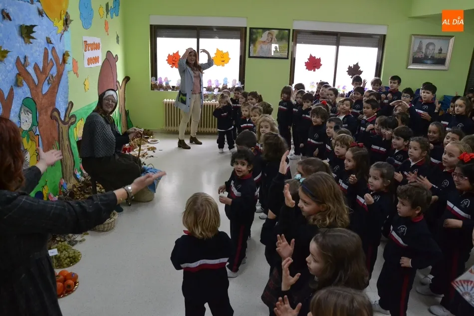 Foto 7 - El Colegio Misioneras-Santa Teresa recibe un a&ntilde;o m&aacute;s a la Casta&ntilde;era  