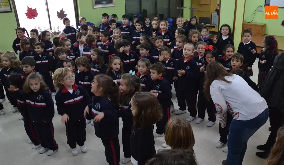 Foto 3 - El Colegio Misioneras-Santa Teresa recibe un a&ntilde;o m&aacute;s a la Casta&ntilde;era  