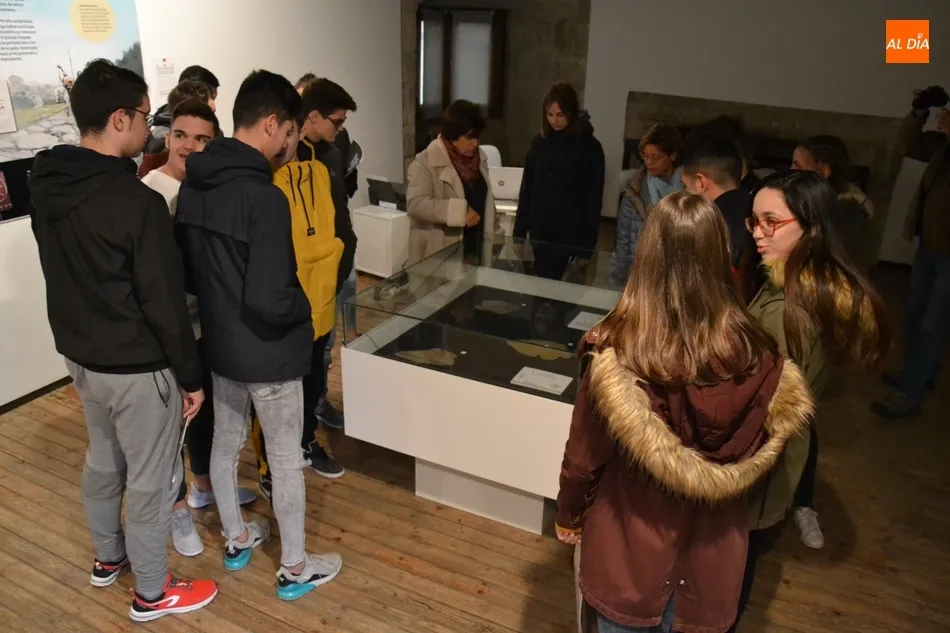 Un nuevo grupo del IES Tierra recorre la exposición de la época visigoda  
