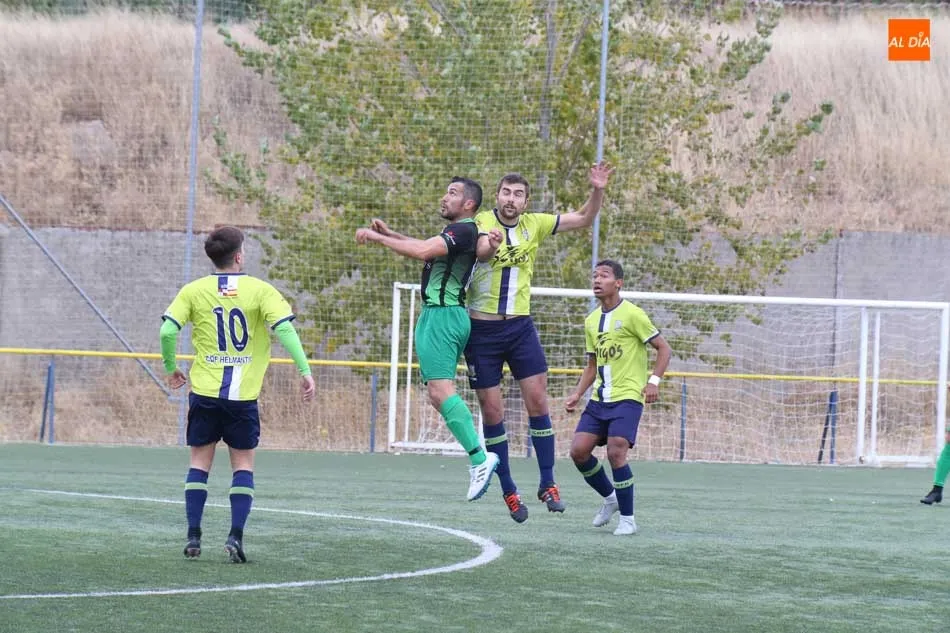 Imagen de un partido entre el Helmántico y el Jai Alai. / Alberto Martín