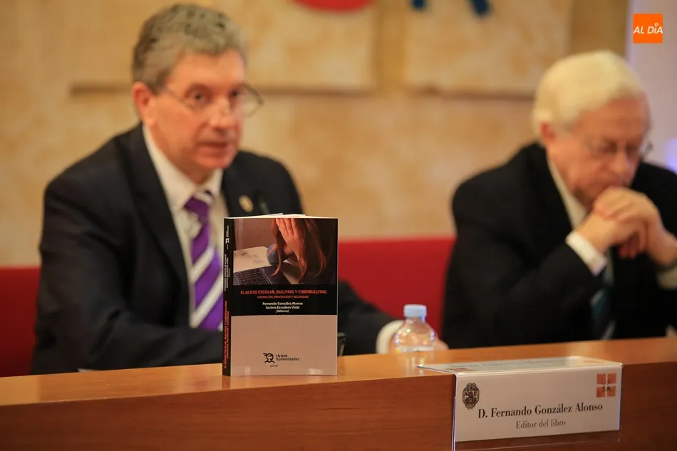 Foto 4 - La Pontificia acoge la presentaci&oacute;n del libro &lsquo;El acoso escolar, bullying y ciberbullying&rsquo;  