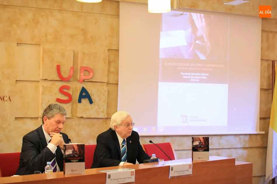 Foto 3 - La Pontificia acoge la presentaci&oacute;n del libro &lsquo;El acoso escolar, bullying y ciberbullying&rsquo;  
