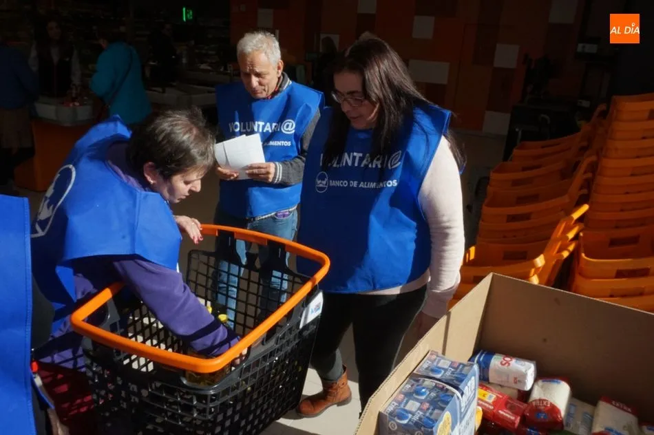 Foto 9 - La villa se suma a la sexta gran recogida de alimentos
