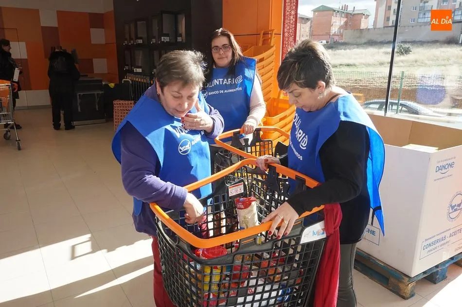 Foto 7 - La villa se suma a la sexta gran recogida de alimentos