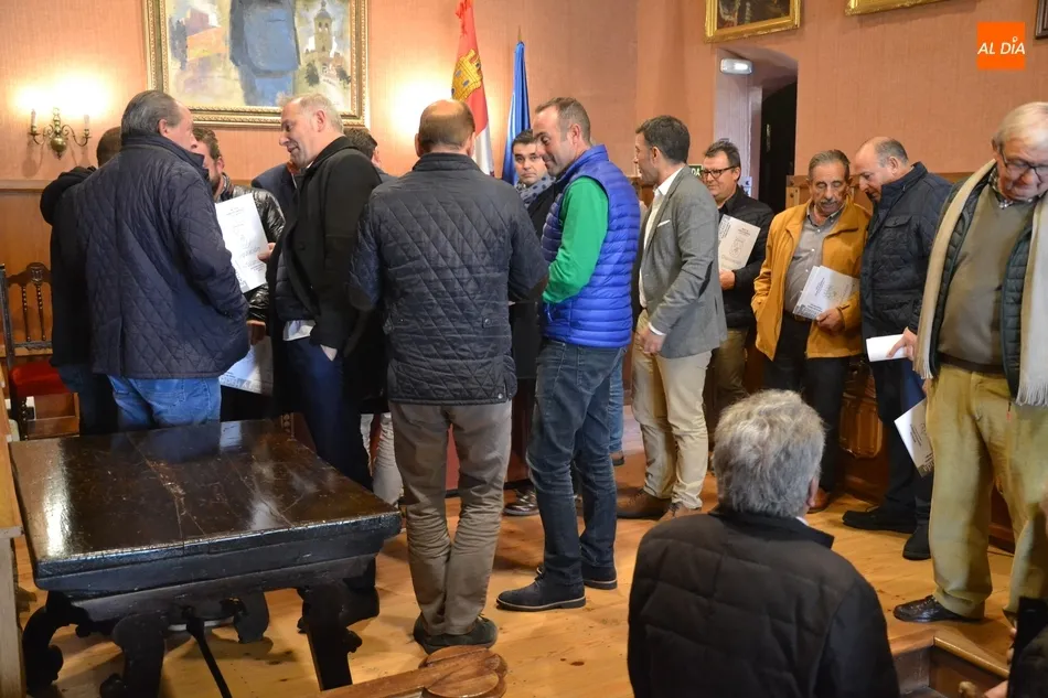 Foto 2 - Fijado tras una ardua disputa que acab&oacute; sin acuerdo un hist&oacute;rico precio de debut del ib&eacute;rico de...