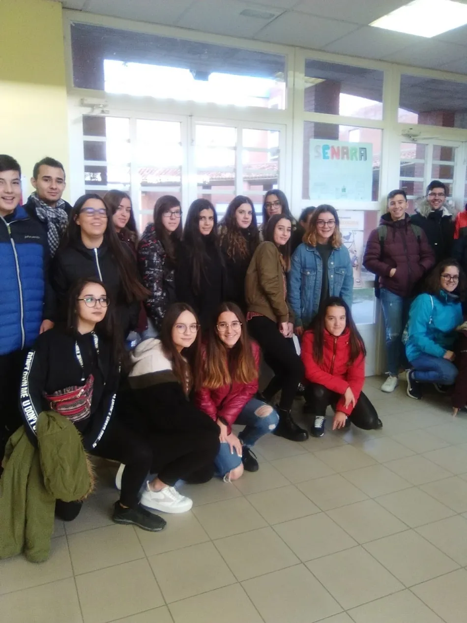 Foto 11 - Alumnos del IES Senara participan en la Gran Recogida del Banco de Alimentos
