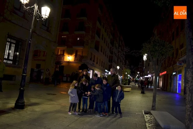 Foto 8 - La Navidad llega a Salamanca con el encendido de luces que transforma 80 calles y plazas  