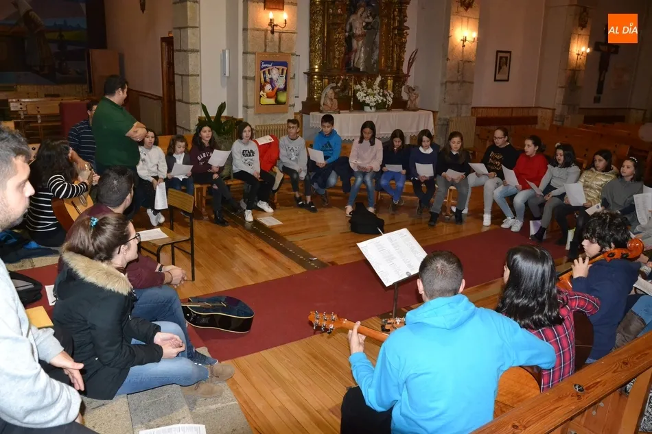 El nuevo Coro Diocesano realiza su primer ensayo conjunto con más de 30 participantes  