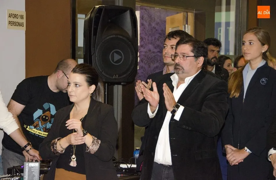 Foto 8 - Instituciones y empresas arropan a SALAMANCA AL D&Iacute;A en la gala por su tercer aniversario  