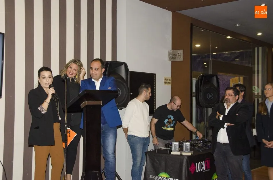 Foto 7 - Instituciones y empresas arropan a SALAMANCA AL D&Iacute;A en la gala por su tercer aniversario  