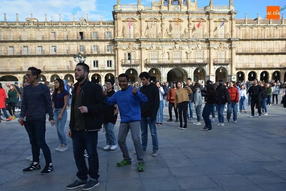 Foto 11 - Cerca de un centenar de personas protagonizar&aacute;n un &lsquo;lipdub&rsquo; en la Plaza Mayor y el Patio de...