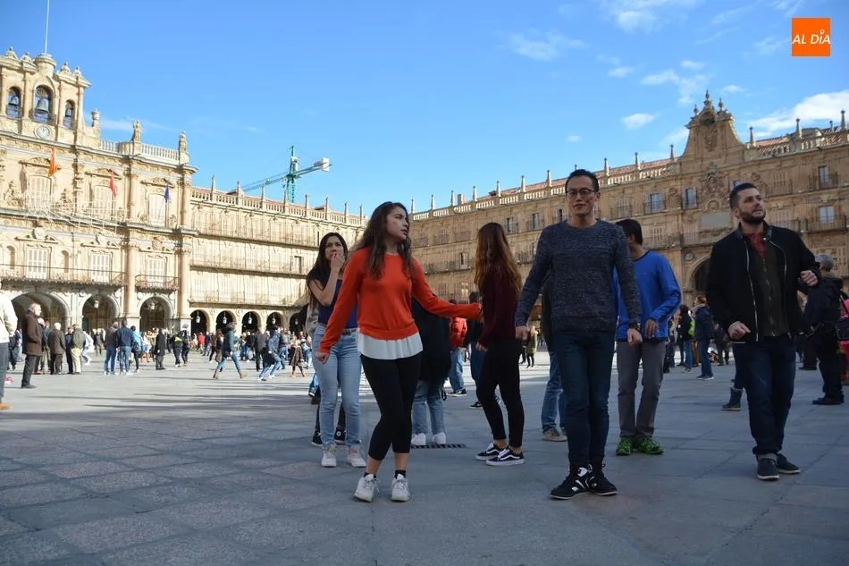 Foto 10 - Cerca de un centenar de personas protagonizar&aacute;n un &lsquo;lipdub&rsquo; en la Plaza Mayor y el Patio de...