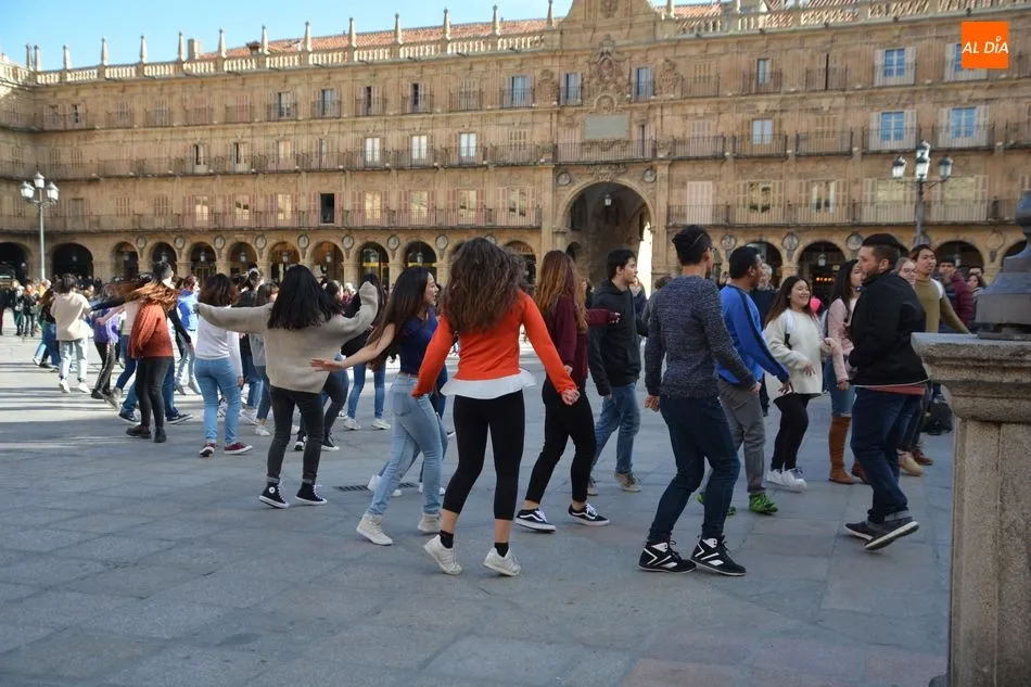 Foto 9 - Cerca de un centenar de personas protagonizar&aacute;n un &lsquo;lipdub&rsquo; en la Plaza Mayor y el Patio de...