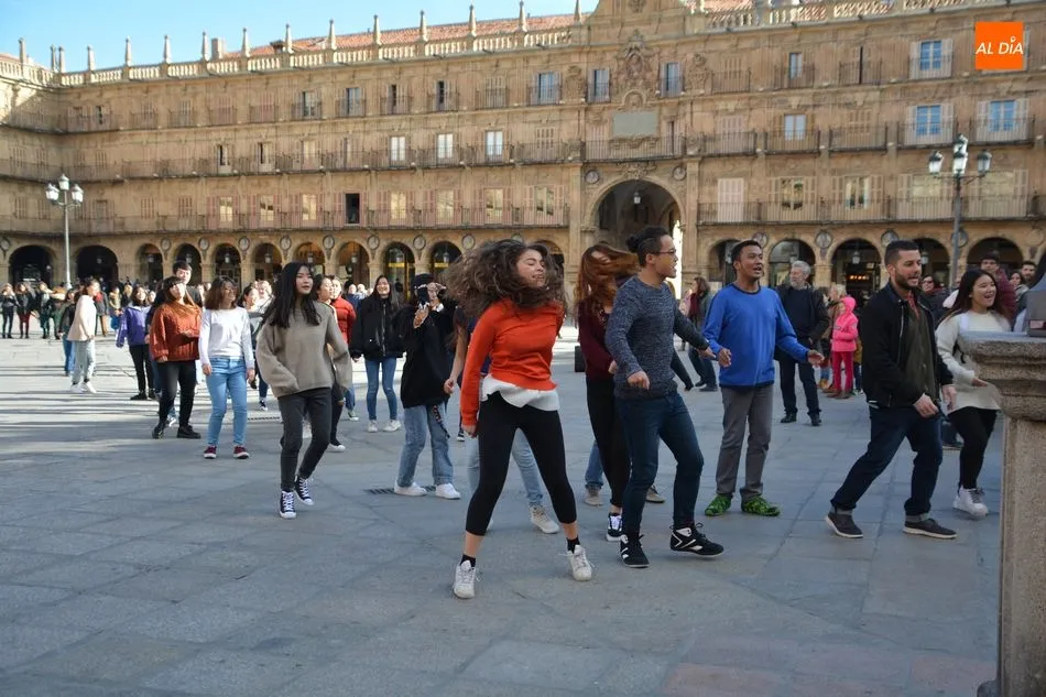 Foto 8 - Cerca de un centenar de personas protagonizar&aacute;n un &lsquo;lipdub&rsquo; en la Plaza Mayor y el Patio de...