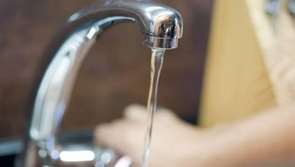 Sigue al alza el consumo de agua en los hogares