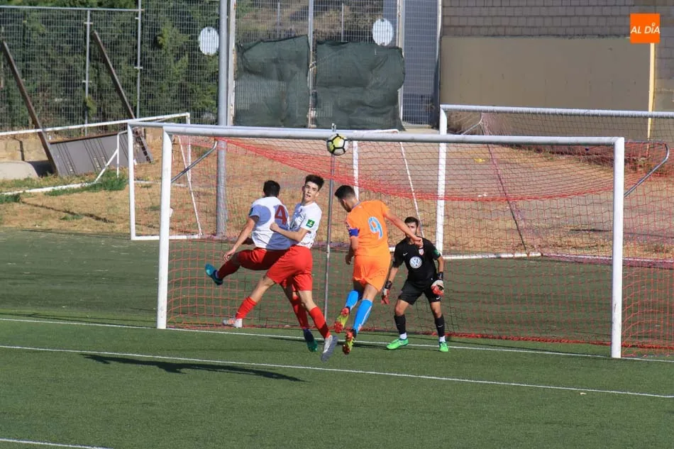 Imagen de un encuentro del División de Honor en el San Casto. / Alberto Martín