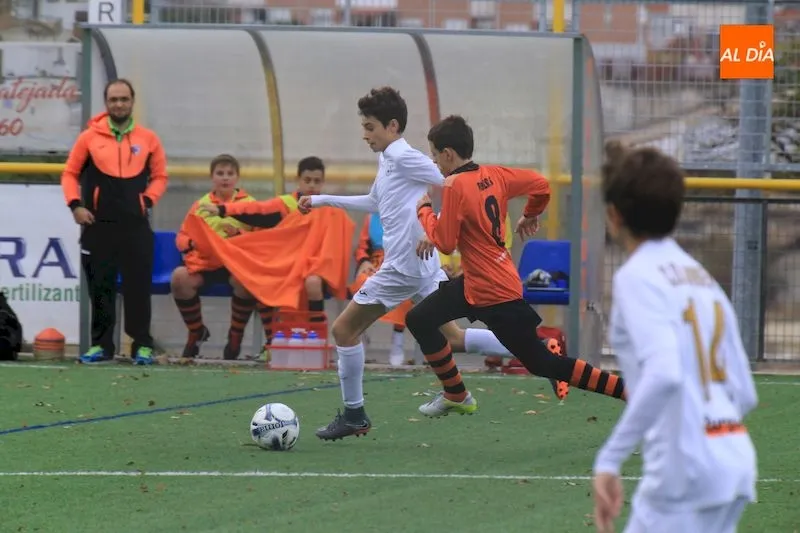 Instantes del partido entre el Ribert y el Chamberí