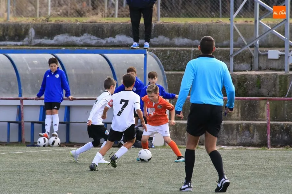 Foto 10 - Resultados, clasificaciones e im&aacute;genes del f&uacute;tbol base provincial
