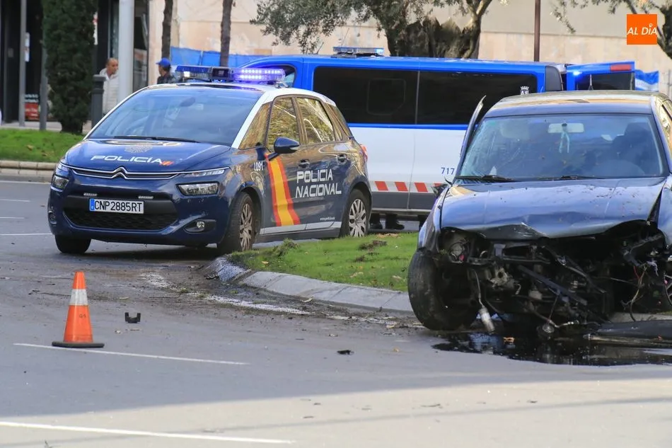 Foto 8 - Los dos conductores causantes de la colisi&oacute;n en la Plaza de Espa&ntilde;a niegan que hubiera pique entre ...